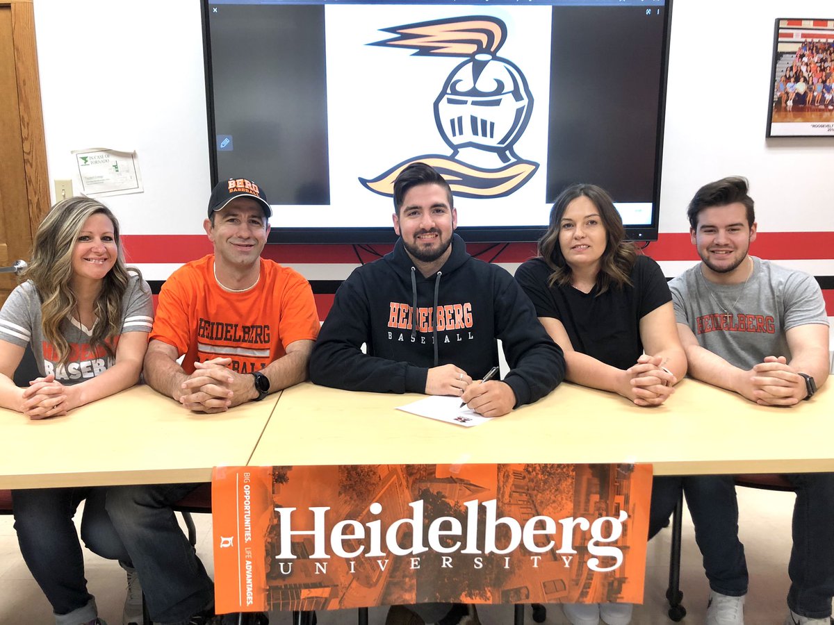 rriderathletics's tweet image. Congratulations to Rough Rider Jared Dunfee as he signs to attend Heidelberg University in the fall and play baseball for the Student Prince. ⚾️ @krriderbaseball @BergAthletics @RecordPub @KentSchools