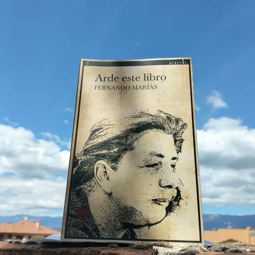GemmaGarciaVeig's tweet photo. 🗣 #fernandomarías nos dejó el de 5 de febrero de este año, pero nos queda su obra para recordarle.

💔🍷 Hoy os traigo su voz, el balance de su vida tras la muerte de Verónica 💯📖

#Ardeestelibro de la editorial @AlrevesEditor 💯📚

Reseña ⬇️

https://t.co/wM68AnkH6m https://t.co/a4CfneK9O8