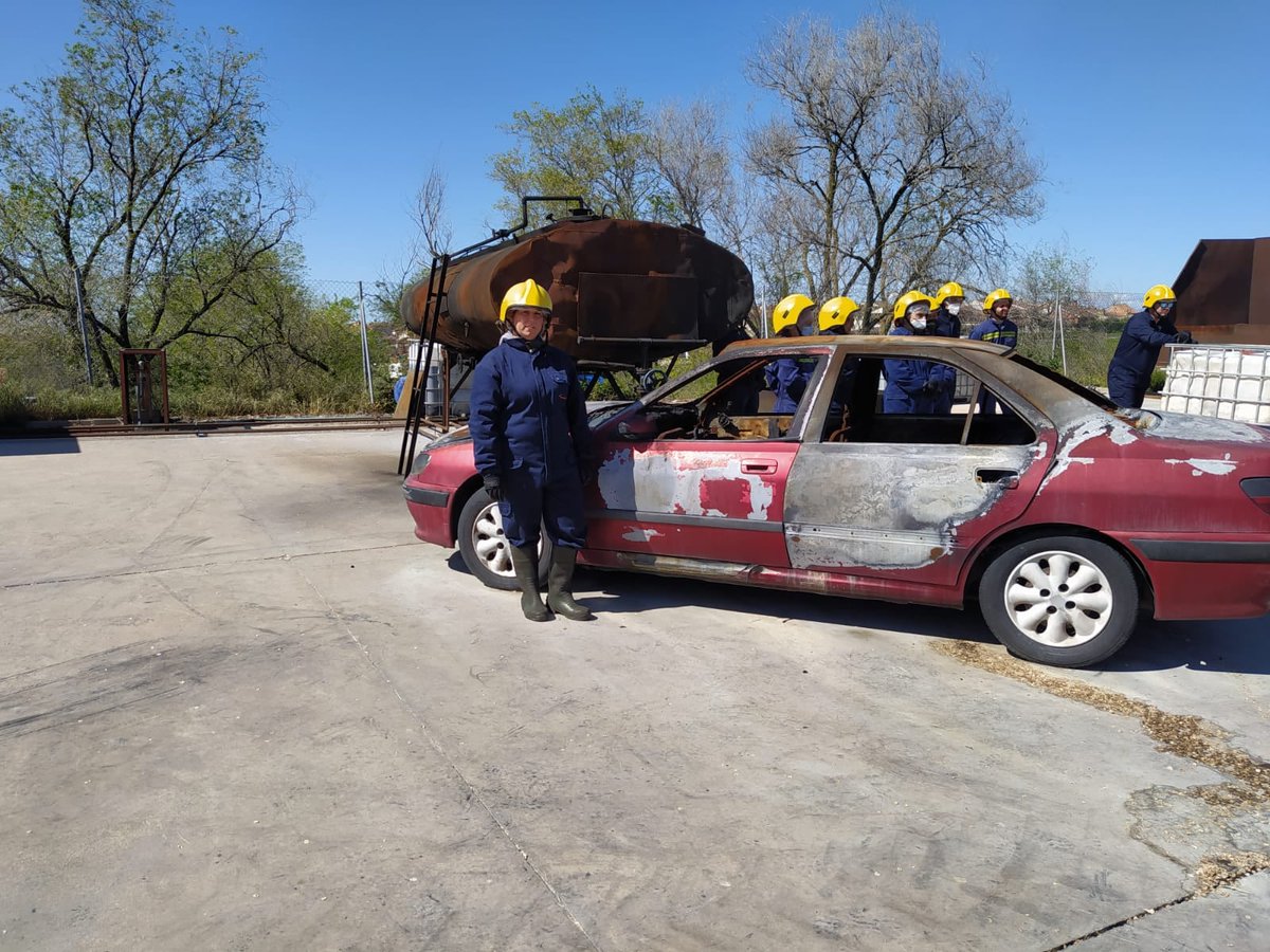 🔥🚒 Prácticas de extinción de incendios junto a AFANIAS CLM 
#SemanaSaludAfanias <a href="/AfaniasAsociac/">Afanias</a>