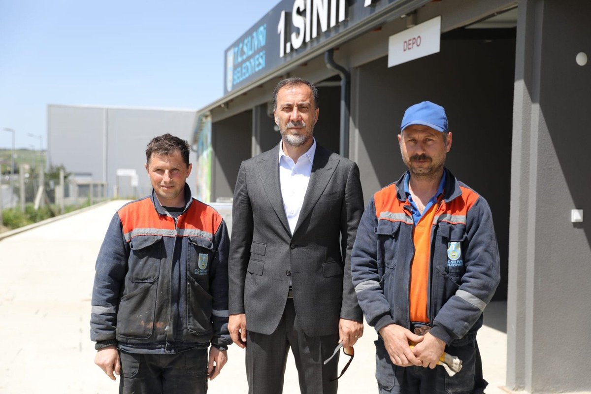 BBvolkanyilmaz's tweet photo. #SıfırAtık Projesi kapsamında ilçemize kazandırdığımız 1. Sınıf Atık Getirme Merkezi’ndeki çalışmalarımızı kontrol ettik.
#TemizSilivri
#MutluGelecek https://t.co/uKf7LIHpGO
