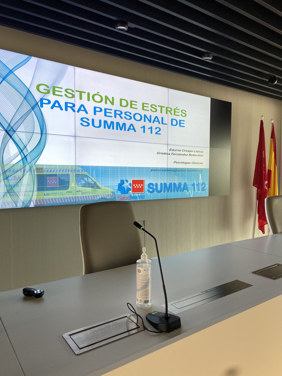 CrespoEdurne's tweet photo. Hoy y mañana estamos dando formación a nuestros compañeros de #SUMMA112 en #HIZ, esta vez con Gestión de Estrés @crispsycosumma #SICO01 https://t.co/uF082Iyh75