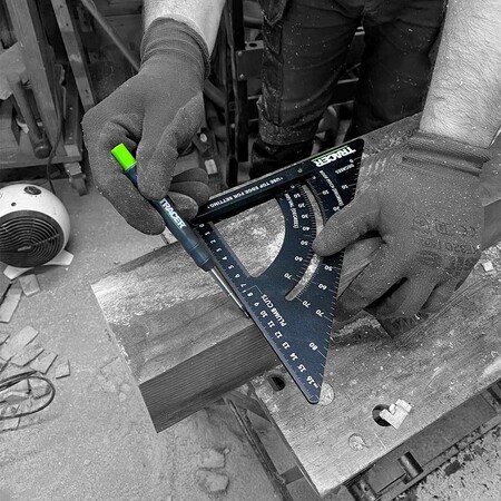 TRACERTools's tweet image. The ProSquare 7” and Deep hole marker in action… what a combo! 😍

#TRACERTools
#MarkingEssentials