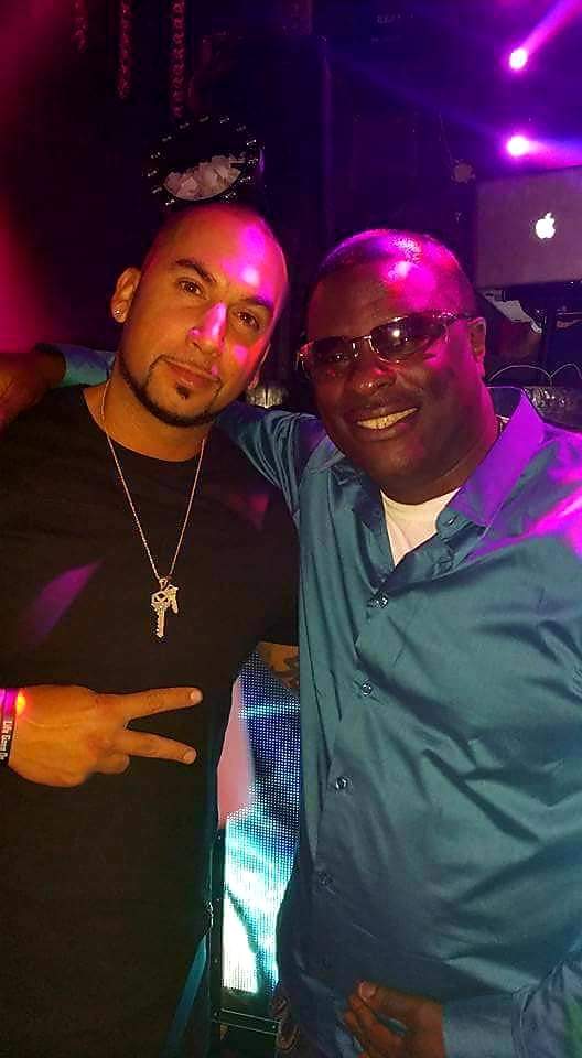 luxurytax8's tweet photo. Happy birthday today to my homeboy The Tycoon Boss Playa @shawnski650 💰💰💰💰💵💵💵💵💰💯💯💯✈✈✈✈✈🚁🚁🚁👑👑👑👑👑👑🎩✊🏾🍾🥂
#BayAreaBosses #tycooninnovation #Boss #therealist https://t.co/qA7WY0UrdC