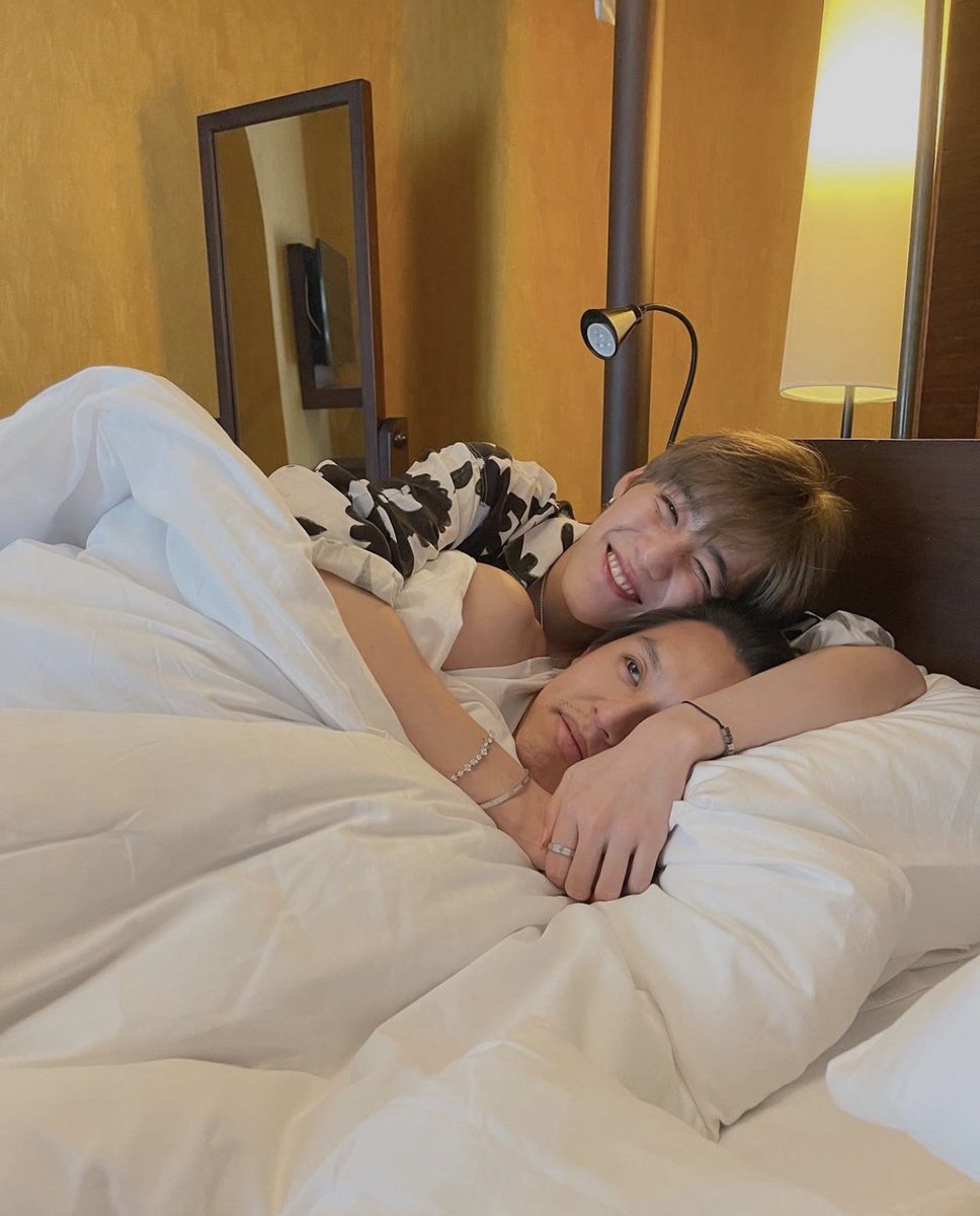 แจกแหวนเงินเพชรcz 1วง สุ่มพน.จากรี 
โอ้ยยยจะเป็นลม เพนกวินตายยกคอกแล้วววว 
 #กอดในห้อง #บิวกิ้นพีพี #NadaoOuting2022