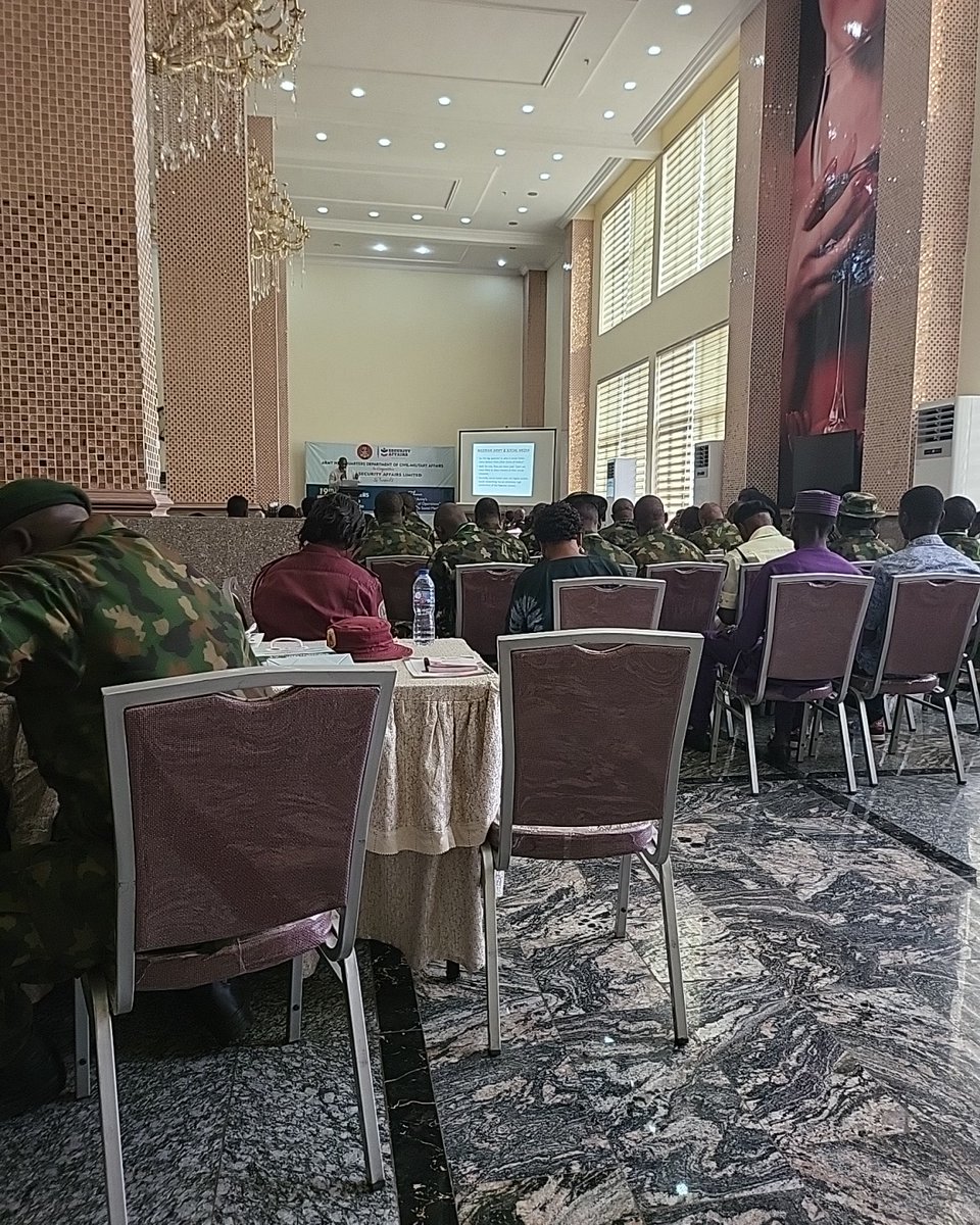 bolasolate's tweet photo. This is a place where the military and civilian are almost the same gaining Knowledge... we rarely find this... #securityaffairs #nigerianarmyisourarmy #bolasolate https://t.co/iD79AocUBD