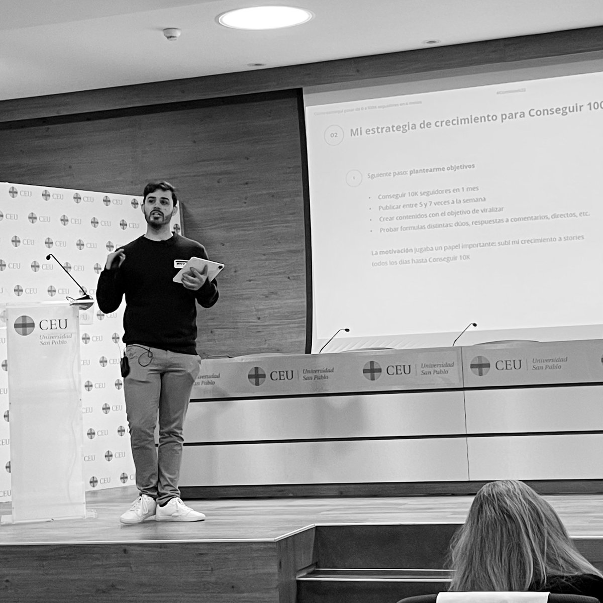 sofiasalazar02's tweet photo. “Si no publicas, no te viralizas” 

Nunca dejes de crear 💛 

- @gianfribul 

Gianfri dando los mejores tips para tiktok y social media

#CEU2022 #comweek2022 https://t.co/NWMDXrqvX8
