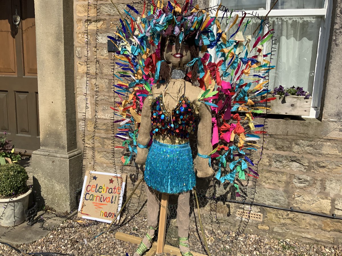 WrayScarecrows's tweet photo. 1st prize https://t.co/Z0s9pzXNDx
