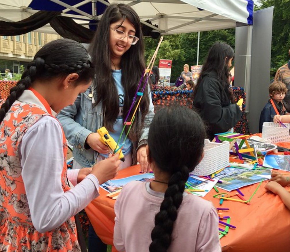 Ophelia Bottom tweet media