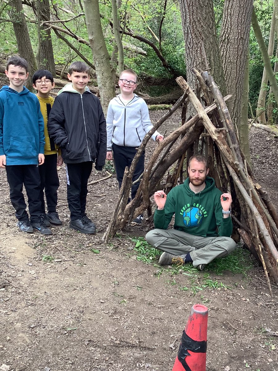 blackhallPS's tweet photo. P6/5 having fun outdoor learning showing great creativity and imagination building dens!
#earthcalling https://t.co/brNOL376ve