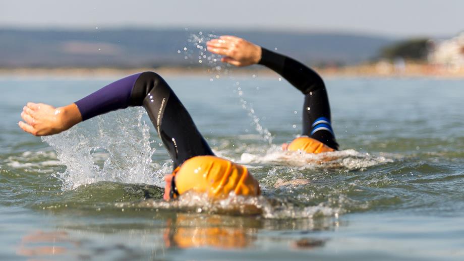 Open Water Swimming is becoming more popular around our coasts - here’s the RNLI advice on staying safe & making the most of your time in the water...... @DaveL_RNLI_CSO @RNLI #RNLI #SavingLivesAtSea More here : bit.ly/3HFDgxX
