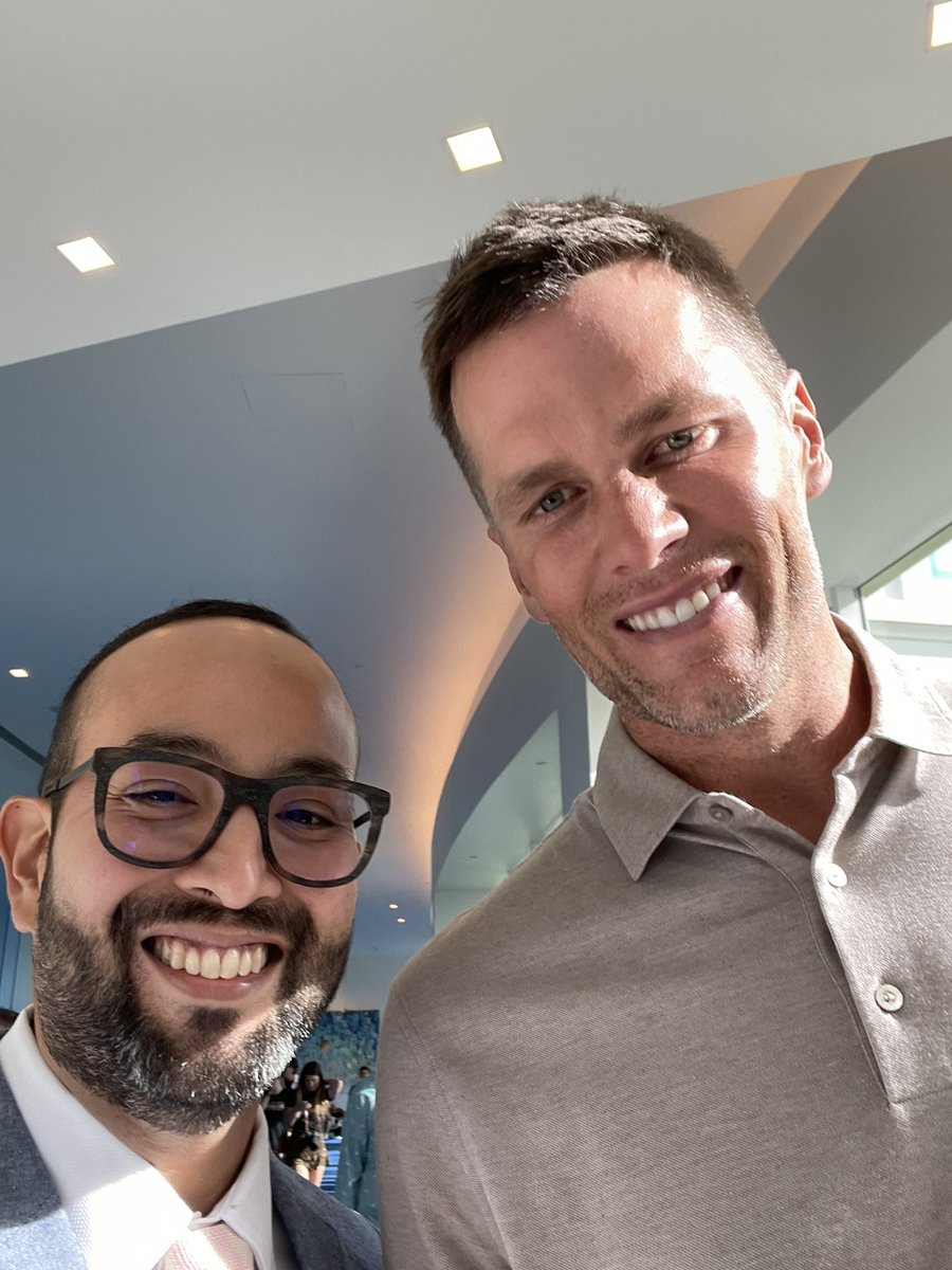 Thanks for the selfie <a href="/TomBrady/">Tom Brady</a> and for the inspiring chat at <a href="/CryptoBahamas/">Crypto Bahamas</a>. Still in disbelief!#GOAT𓃵