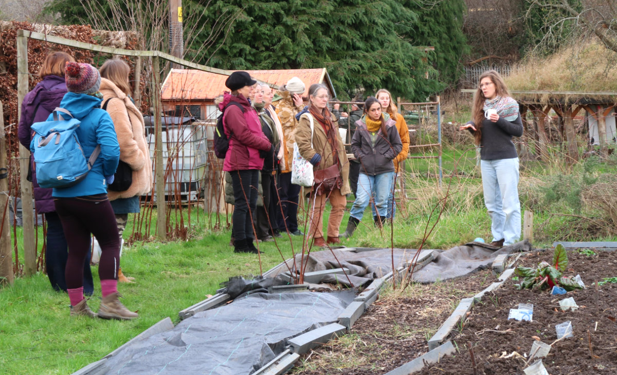 PAVOMH's tweet photo. The #Powys Grow Cook Share network grows from strength to strength during #PlantandShareMonth!🥕🌿

Community groups growing &amp; sharing food are welcome! Next meet up - The Hanging Gardens in #Llanidloes on 11 May.

Email sue.newham@pavo.org.uk to book

#FFLGetTogethers #MidWales https://t.co/DyHwX4YHOp