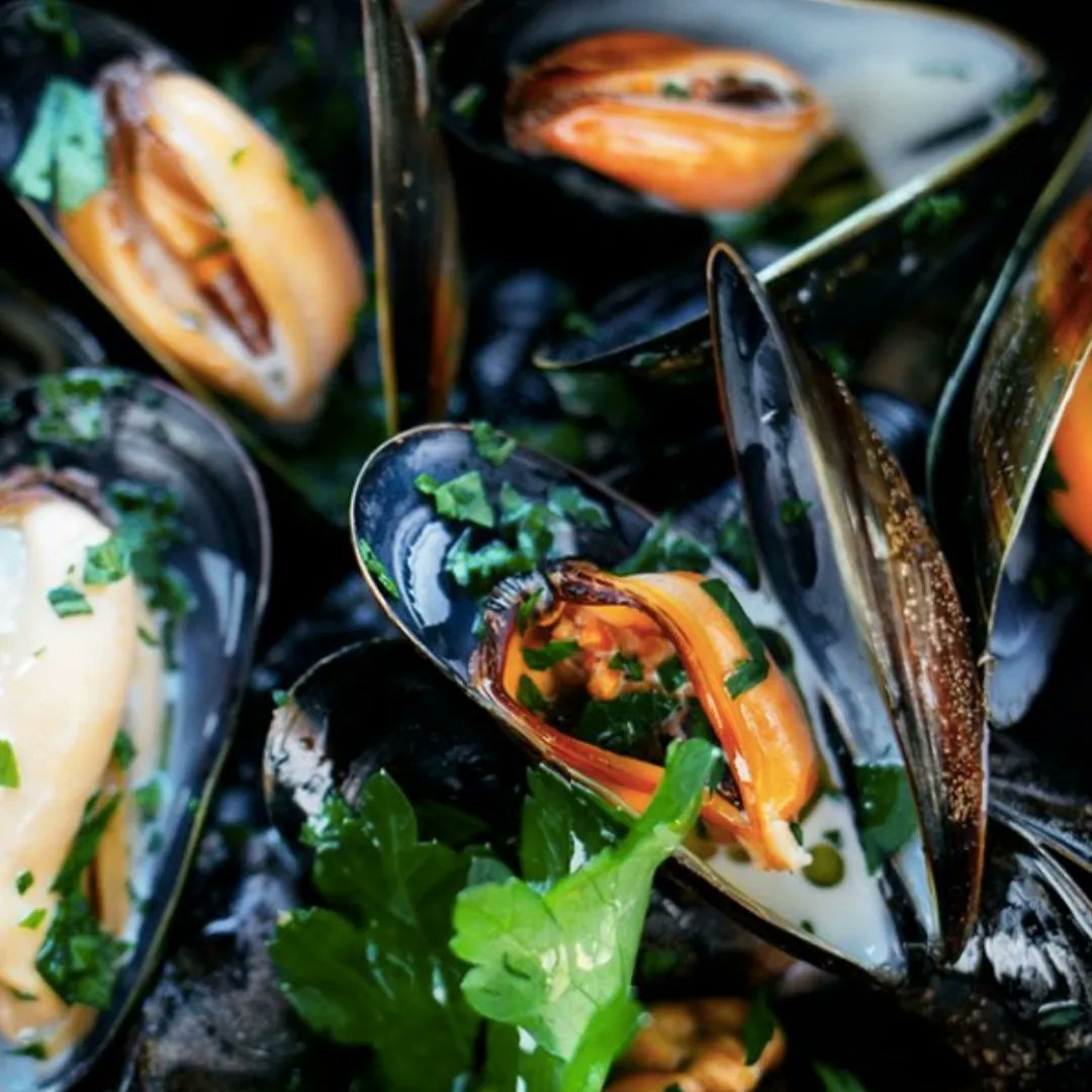 All our fish is comes in daily from our big brother @jarvisfishmonger 🐟 
Visit our site for reservations! buff.ly/3msotA1

#seafood #londonfoodie #boroughmarket #freshseafood #freshproduce #londonrestaurant #londonfoodie #boroughmarket #fishrestaurant #boroughmarket