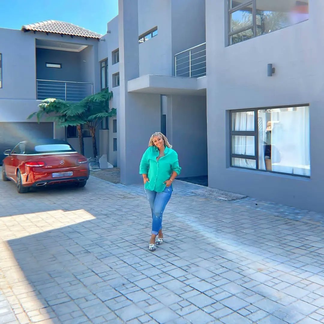 YentaRoom tweet media