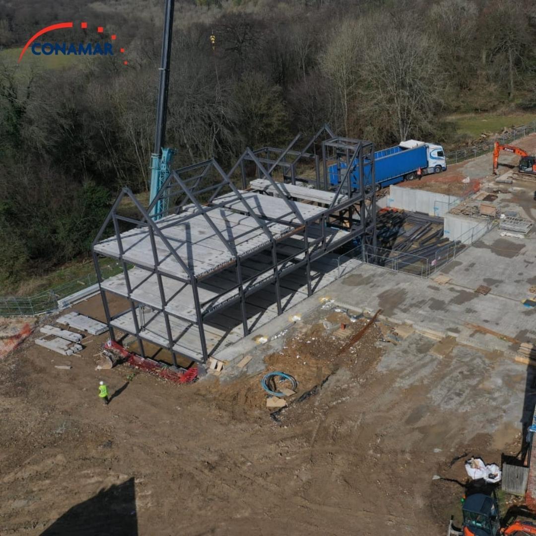 ConamarBuild's tweet image. Work is progressing well at Garsington Opera Arts Hub, with demolition completed and the new structure and car park starting to take shape.

Keep up to date with the project and see more aerial photos on our website &amp;gt; conamar.co.uk/project/garsin… 

#demolition #progress