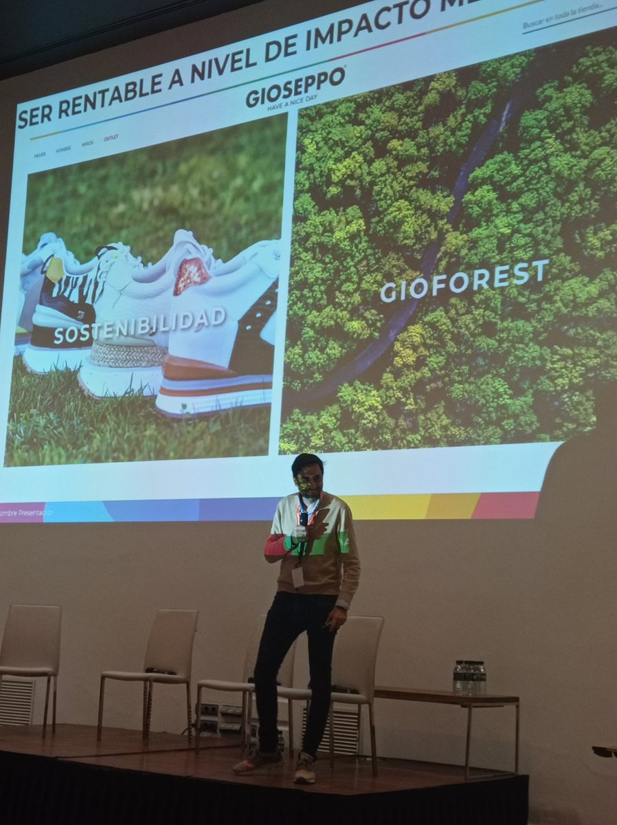 beita9's tweet photo. Premia a tus clientes y llegarás lejos. #ecommercetoursevilla https://t.co/X11MQh2P5o