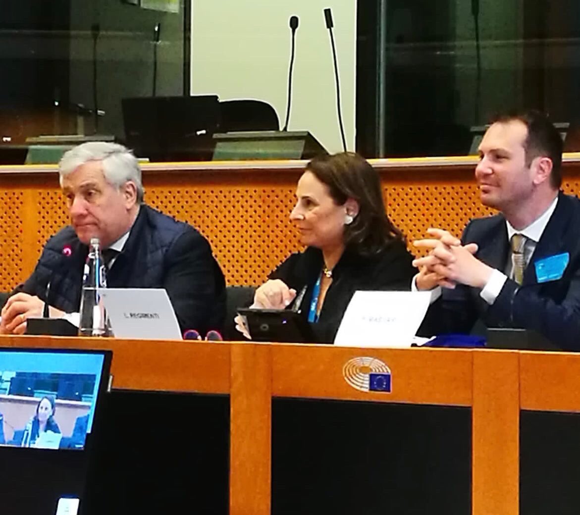 MassaroPiet's tweet photo. Ieri al convegno #IlterritorioinEuropa presso il #ParlamentoEuropeo con i #CoordinatoriMunicipali di #ForzaItaliaRoma alla presenza del Coordinatore Nazionale #Tajani e del Coordinatore Romano #Gasparri, abbiamo portato all’attenzione dell’On.#Regimenti le istanze dei #territori. https://t.co/Rwwmnb2U1f