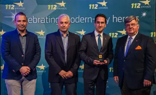 🏆 An important distinction for @112Greece! 🇬🇷 emergency communications service connecting 🚒🚓🚑⚓ that has changed our way of sharing crucial information in every emergency was awarded by 🇪🇺EENA. Award received by Dep. Secretary General #CivProGR G.M. Karagiannis