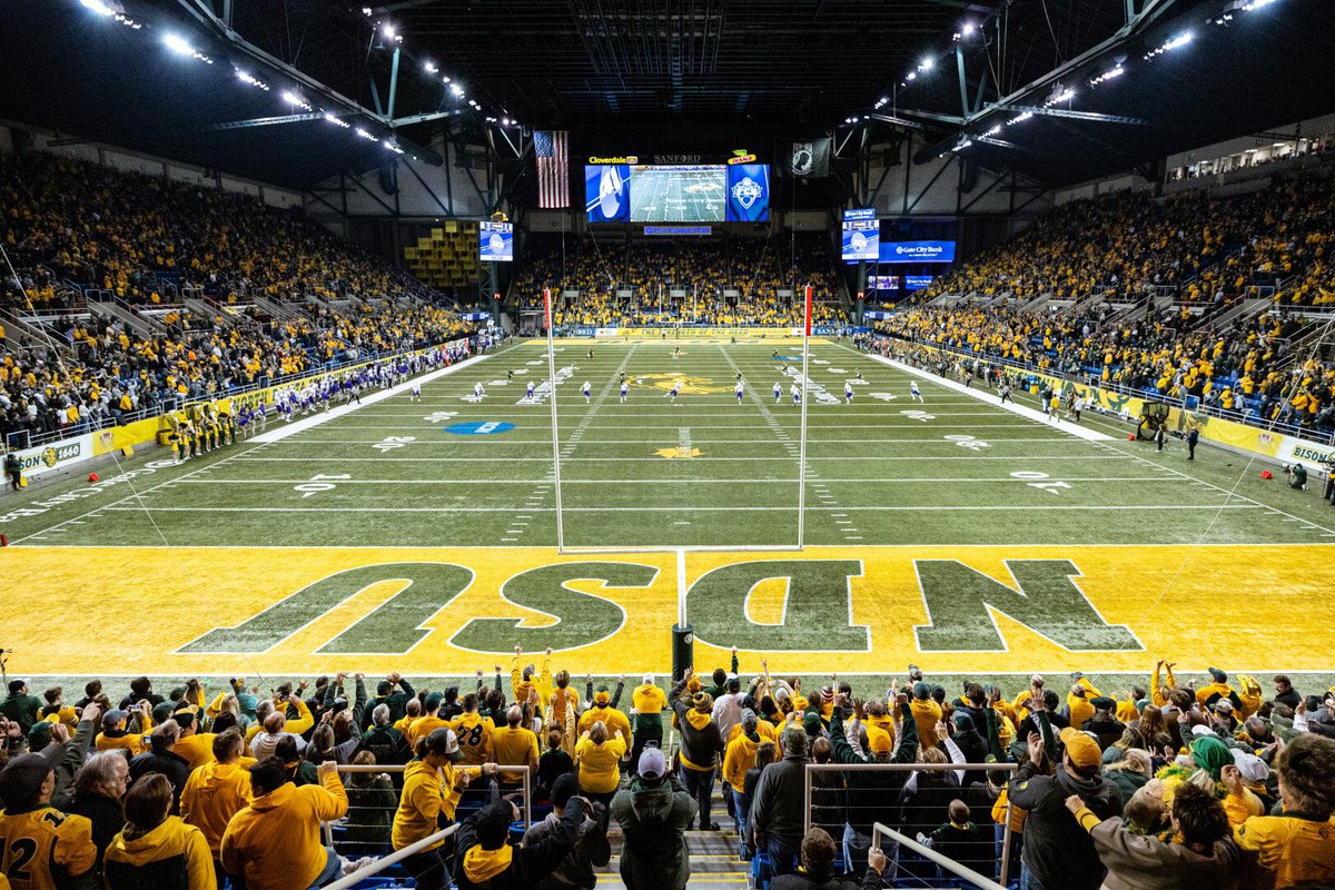 Coach_Roehl's tweet image. It’s here! #DRAFTweekend - Can’t wait to see where our future #ProBISON will be playing. A lot of hard work, discipline, and accountability has gone into this moment - ENJOY IT, you’ve EARNED this OPPORTUNITY!

#ChampionshipCulture 
#CommittedToExcellence