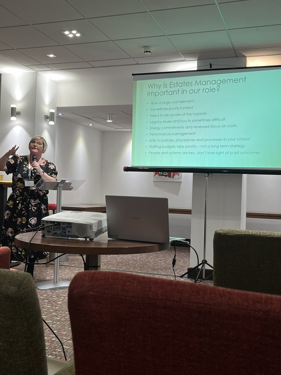 ruralSBM's tweet photo. Excellent practical tips around good estate management from @walters_clh27 @NNoSS_SBP #NNOSS22 https://t.co/aVMcBBDto1