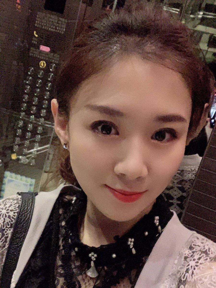 bubu91122's tweet photo. 我只有在工作得很久而还不停歇的时候，才觉得自己的精神轻快，也觉得自己找到了活着的理由。休息与工作的关系，正如眼睑与眼睛的关系。 https://t.co/KCygyMC359