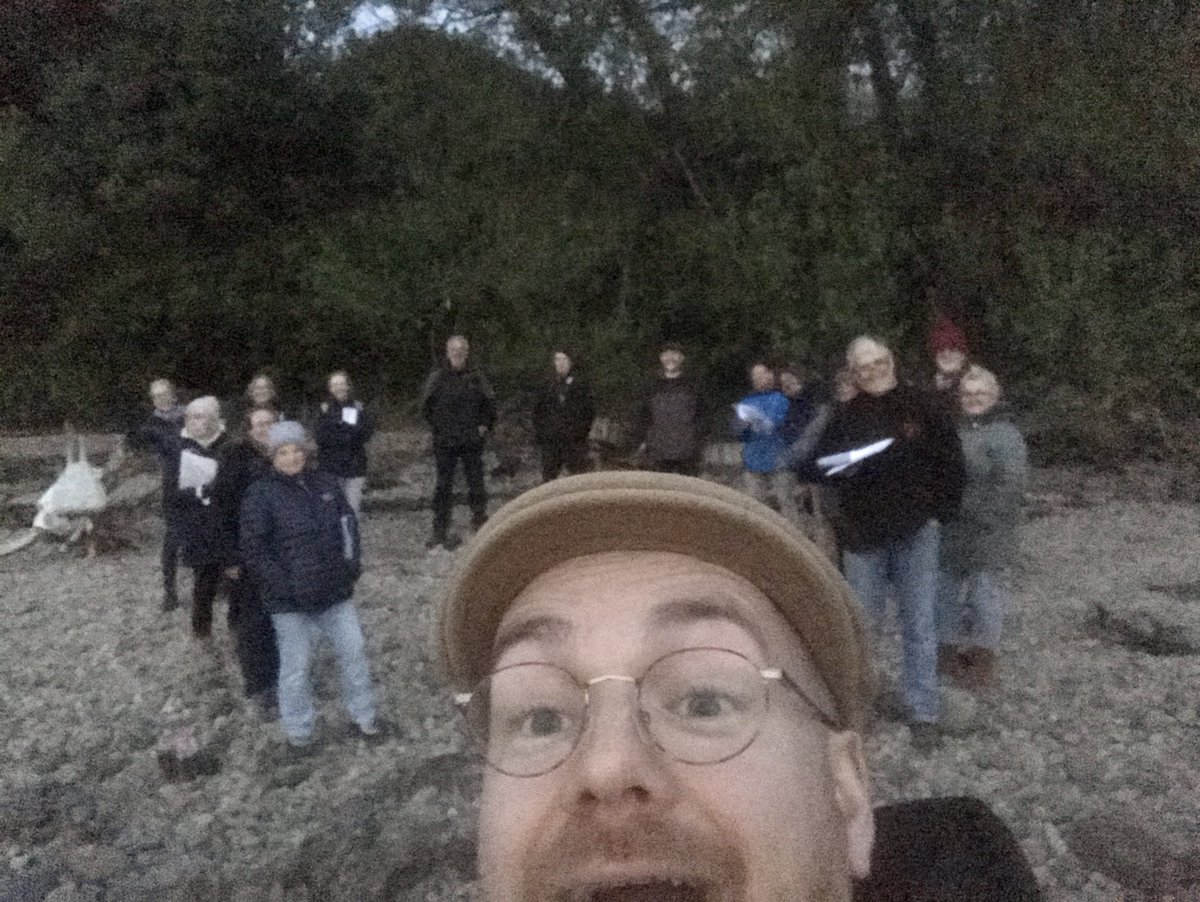Rehearsals on the beach definitely getting easier now we can see a bit! Not pictured: Satan, his two dogs, and a local mallard 🦆