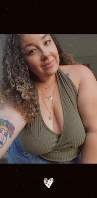 It's my birthdayyy 🥳🎂 here's my ca$happ if you wanna spoil me 🤪 https://t.co/pO9gzz7GE2<a href="/tag/fridaynightvibes"class="tags"><span>#fridaynightvibes</span></a>