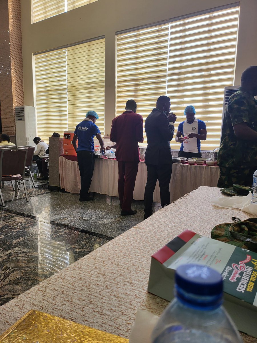 bolasolate's tweet photo. Dem give us food too o, I just said I should tell you guys , they are accessible today , hoping it would be like that always... #nigerianarmyisourarmy #securityaffairs #bolasolate https://t.co/vmQk530Cn7