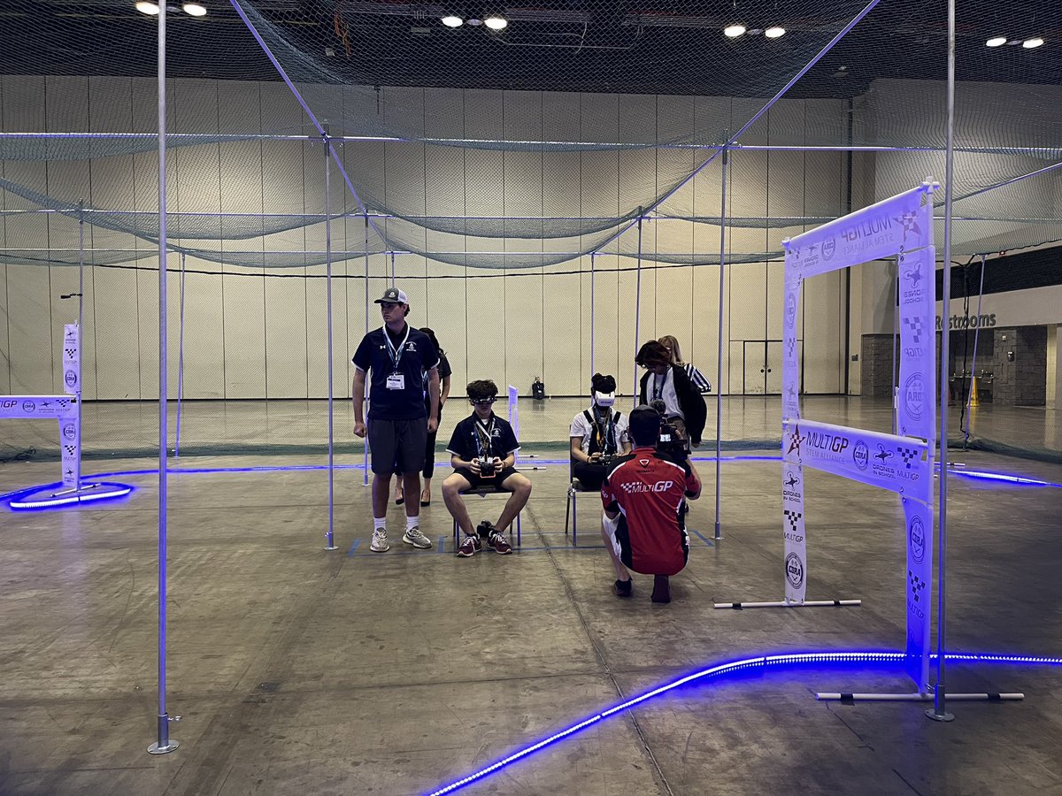 FelixVarelaHS's tweet photo. #Vipers competing @ Drones in School Nationals Race in Orlando! #MDCPS @MDCPSSouth @MDCPS #Drones #VR #DronesInSchool #DroneRacing https://t.co/aoDBFt9pFK