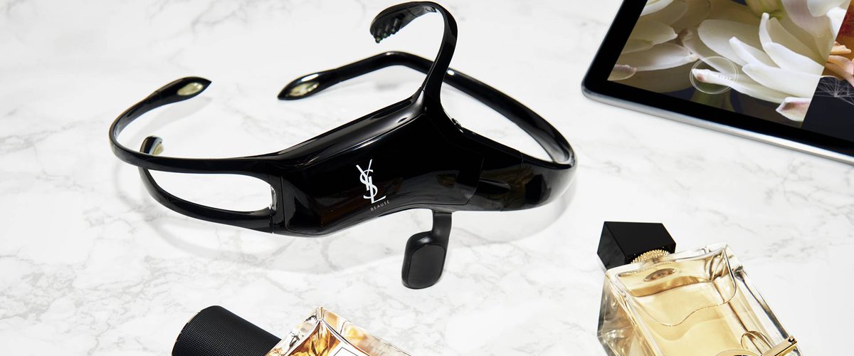 faridatir's tweet photo. After pioneering #NuShadeFinder and #RougesurMesure, #YSL introduces the #Fragrance Finder: #YSLscentstation. A neuro-connected #headset that uses EEG for the first time in the beauty industry for in-store #experience. https://t.co/yEYE6iH1TG https://t.co/NJd55Bn4d6 https://t.co/g1x79XX5HH