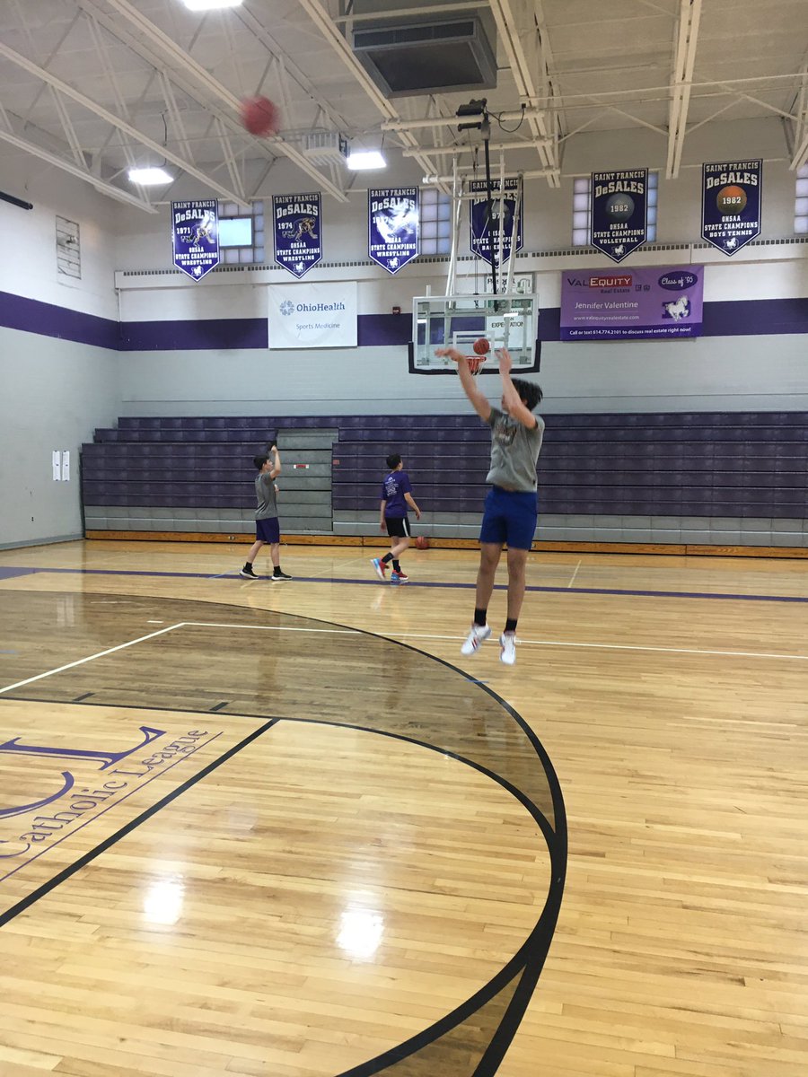 SFDBball's tweet photo. 4 for 4 again this morning! 🏀🥓🍳☀️@_pjnoles_ with 1:40 on The Celtic Drill setting a new Soph record! #JYD #Family https://t.co/loehc1v9GM
