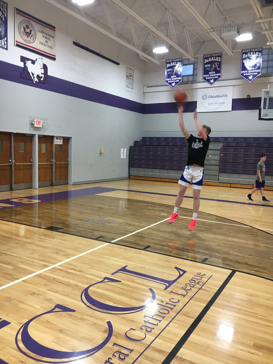 4 for 4 again this morning! 🏀🥓🍳☀️<a href="/_pjnoles_/">PJ Noles</a> with 1:40 on The Celtic Drill setting a new Soph record! #JYD #Family