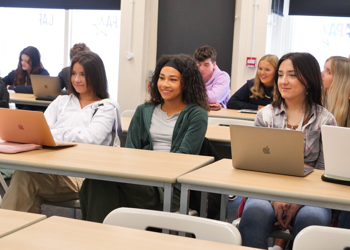 CAPACOLLEGE's tweet photo. It's all about life after CAPA College for our year 1 students! So many amazing workshops are happening across the next two days from staying healthy on a budget and finding an agent, to funding your own work and taking a gap year. 🌟#ReadyForTheNextStep https://t.co/GJZBzWTxlP