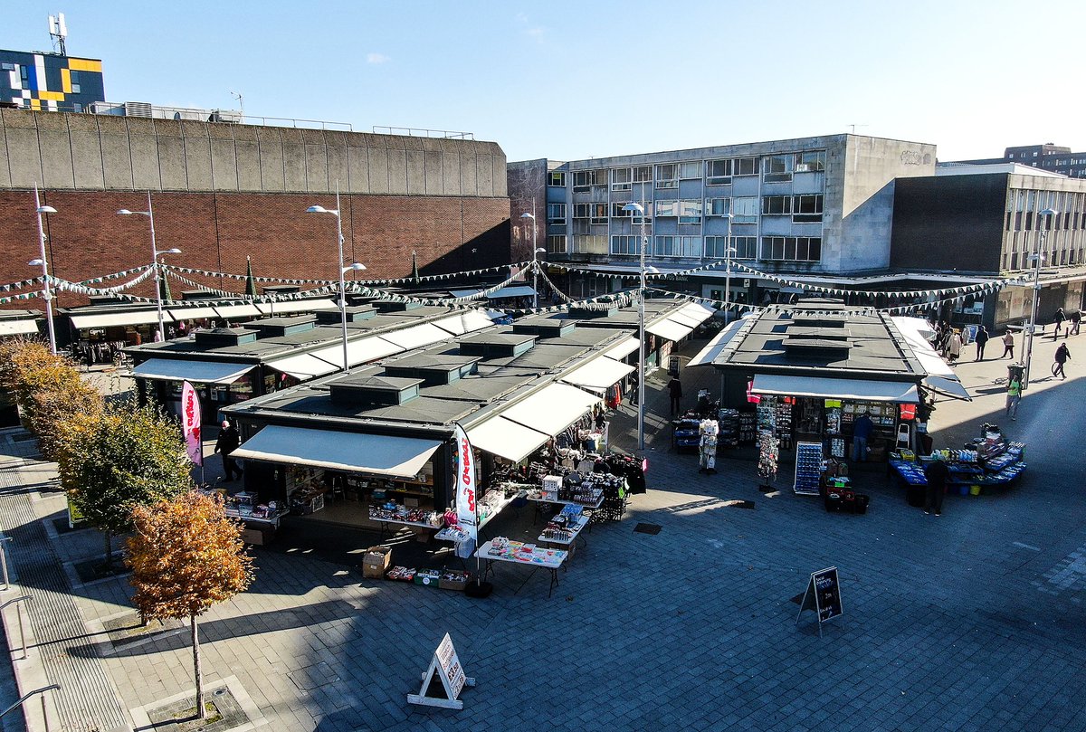BasildonMarket's tweet photo. Basildon Market has undoubtedly changed its look over the last 19 years, but what hasn't changed is it's being the heart of the community. https://t.co/YPeObqiafA