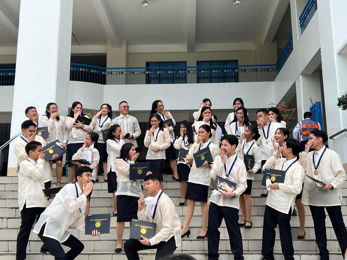bellarbabes's tweet photo. St. Robert Bellarmine 2019-2022, now signing off. https://t.co/0BAxxbaH9M
