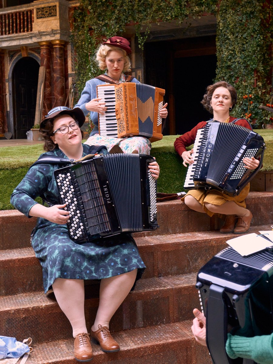 Shakespeare’s Globe tweet media