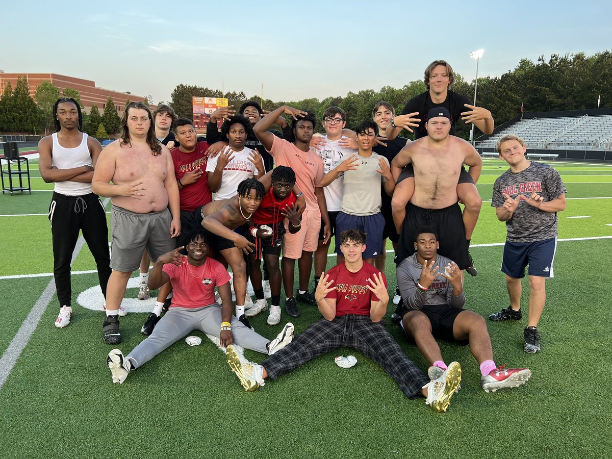 MCFootballCoach's tweet photo. SOAR DRILL CHAMPIONS ๐จ
Team 4
#SOARDrills #MINDSET https://t.co/2xjQPgWicn