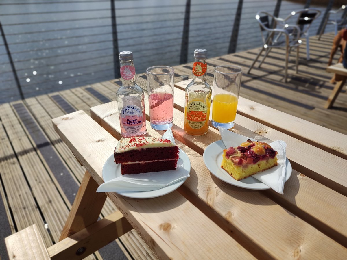 Have you eaten in our NEW visitor centre café yet? 😍

From children's lunch boxes to vegan BLT's &amp; treats to Brixworth pâté, our new menu puts a smile on any face!

Why not take a stroll around the lakes then head to the café for some very yummy food?