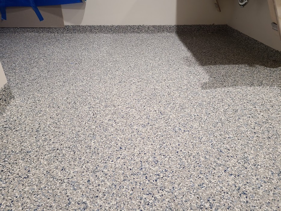 BlackBearCC's tweet photo. Another successful install at UMASS Memorial Medical Center in Worcester. This bathroom renovation in the NICU included a seamless #epoxy flake with cove. 
#bathroom #hospital #seamlessfloor #resinous #medical #ma #waterproof #renovation #repair #construction  #getfloored https://t.co/NKrswbqCHI