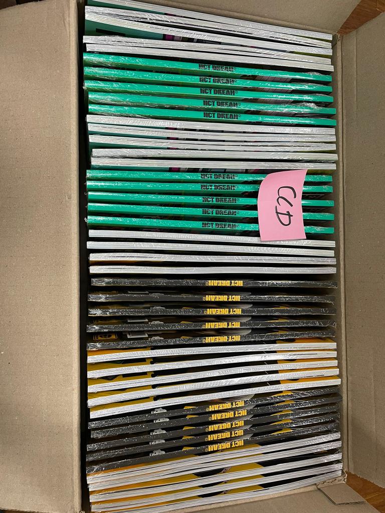 CCDebilShop's tweet photo. BOX #38
PICK-UP DATE : APRIL. 27, 2022
ETD : MAY. 4, 2022
ETA : JUNE 15, 2022
BOX # : 1 JUMBO BOX
#CCDShop_Update https://t.co/y2NoTcesFg