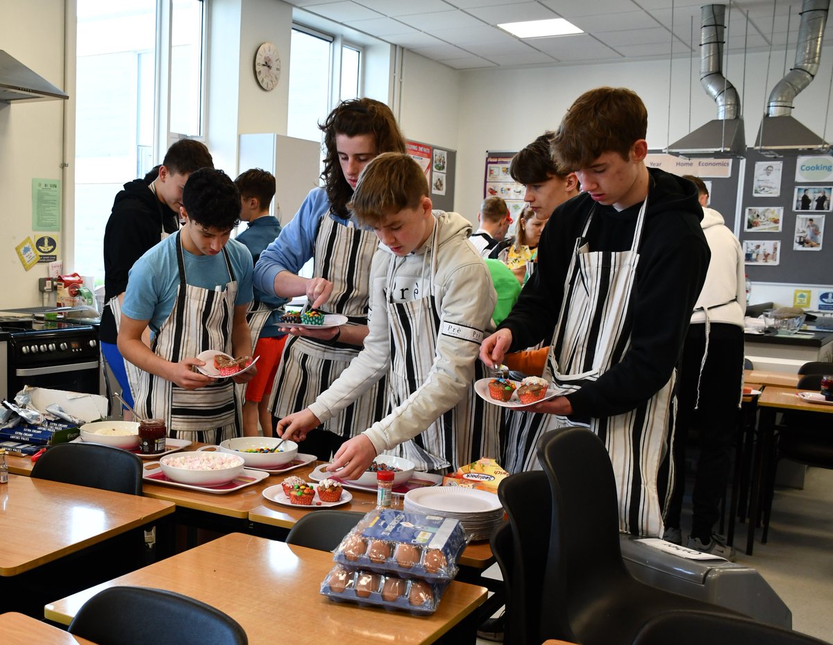 ArdscoilRisLimk's tweet photo. For those students who opted for cooking as part of their alternative timetable, there was time to enjoy the fruits of their labour. Le Cheile Day 4 #managingmyself https://t.co/qf4wYbx3XZ
