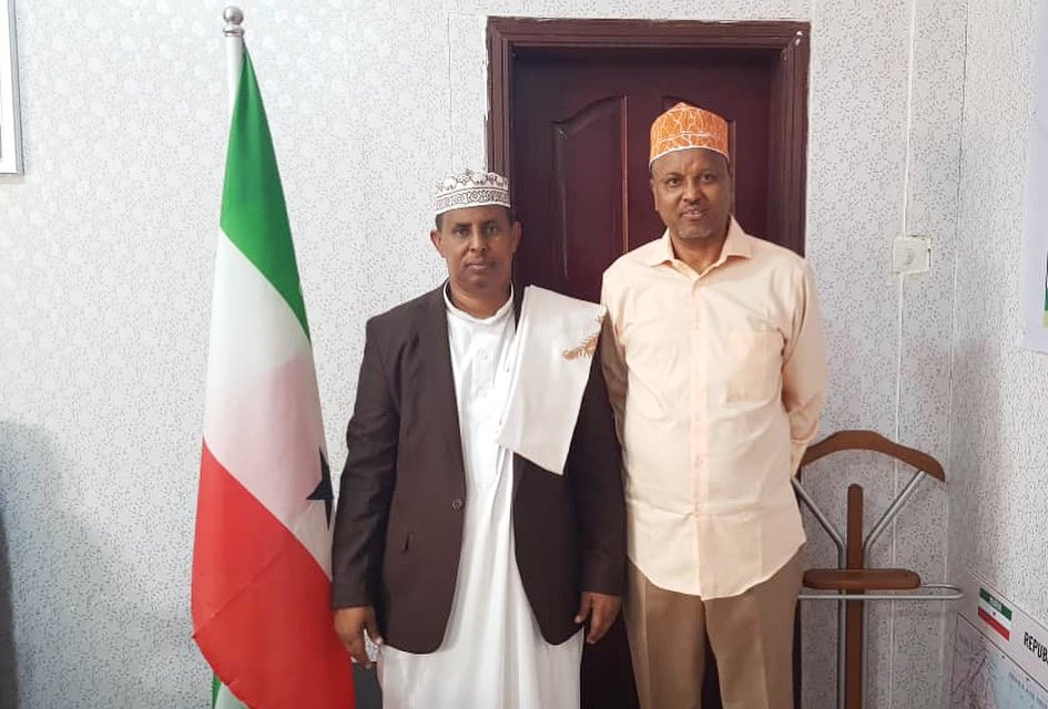 AlightHoA's tweet photo. At Alight we value strong partnerships and co-creating. Today, our team met with the Minister of Endowment and Religious Affairs of Somaliland, Sheikh Abdirisaq Huseen Albaani to discuss future collaborations! https://t.co/6fR25Hk3nd