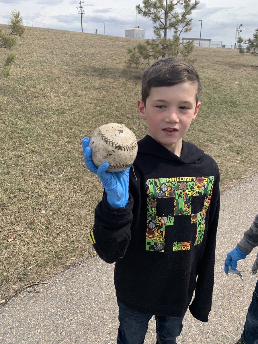 MrsChen_CCS's tweet photo. We used our #WalkingWednesday to clean up our community this week. Students really went for it as they crouched through bushes and dodged between trees. Here are some treasures we found along the way! #EarthDay #communitycleanup @rvsed @CrossingCooper https://t.co/PoWuw8KOCS