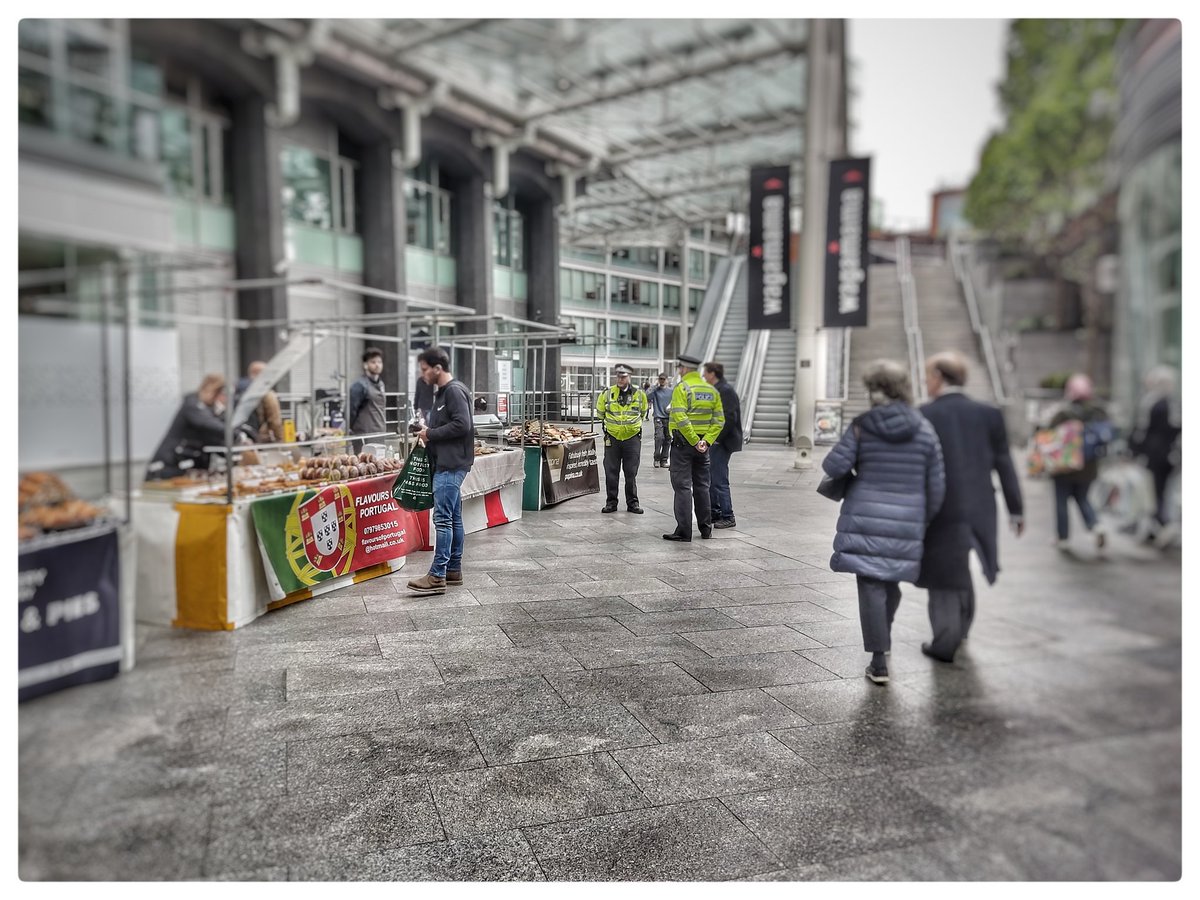 MPSWestminster's tweet photo. With @ukhomeoffice security @mitie and #CardinalPlace @BidvestNoonan speaking to the public and providing reassurance to the local businesses. #ProjectServator #thursdayvibes https://t.co/C0euxDdNAp