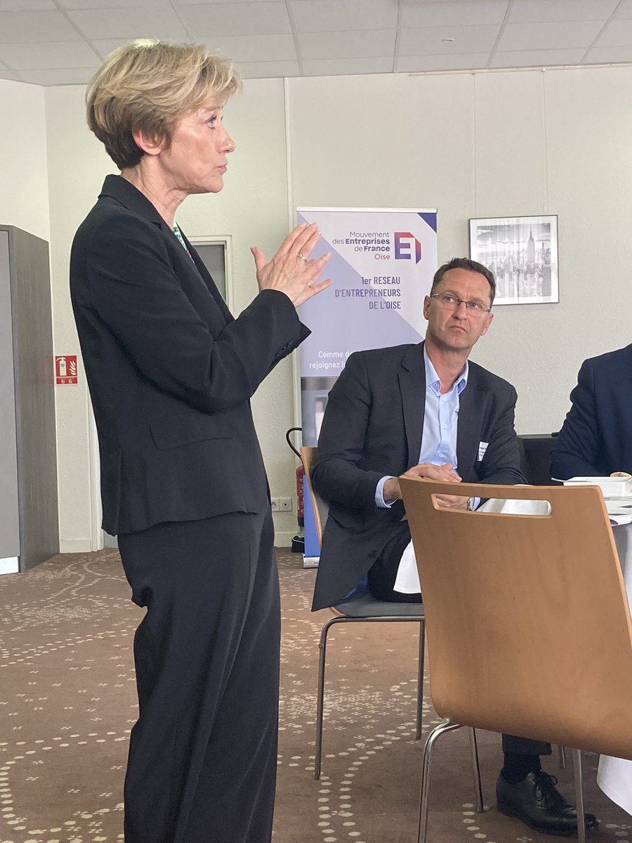 MedefOise's tweet photo. Déjeuner du #GERCO avec Line Berthelot-Rochard, directrice de la @banquedefrance dans l’Oise : conjoncture économique et nouvelle cotation des entreprises au menu ce midi! @baijot_medef60 @MarionMonein https://t.co/SOxfJsp8bG