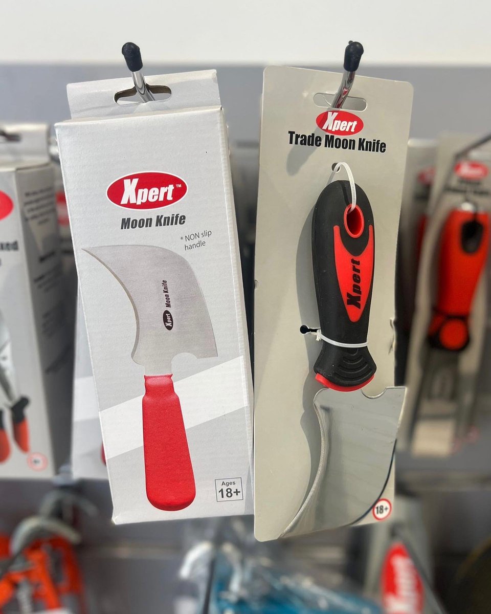 We’ve had all the newness delivered to STF HQ this week. We’re so pleased that we’re expanding on what we can offer from Titan Roof Lights to Moon Knifes!

#WorcestershireHour #titanrooflight #supplyframes