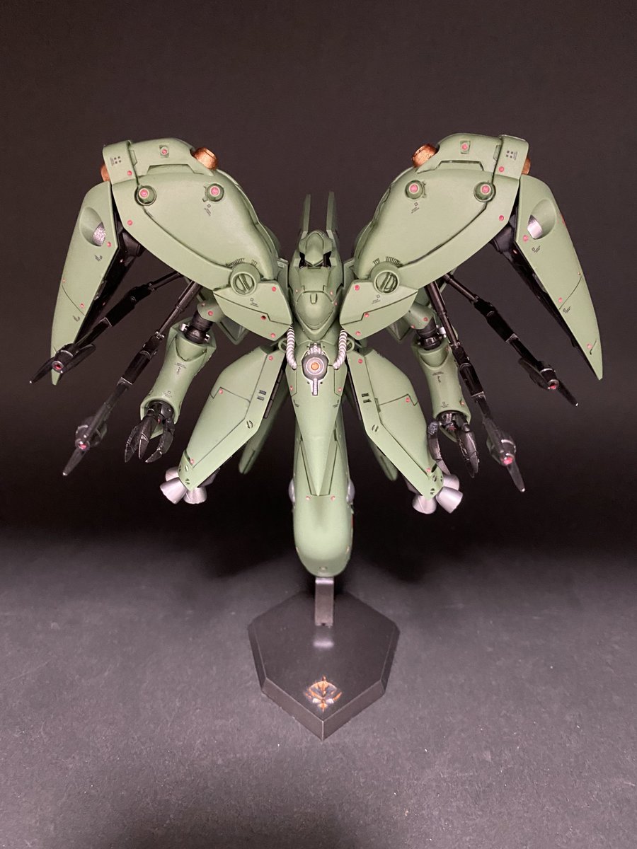 ScenesReborn's tweet photo. 1/550 ノイエジール完成。
部分塗装とディテール追加、水転写デカール。

異形感が好きな機体。結構気に入った。

#ガンプラ
#ノイエジール https://t.co/aemNPSMwqk