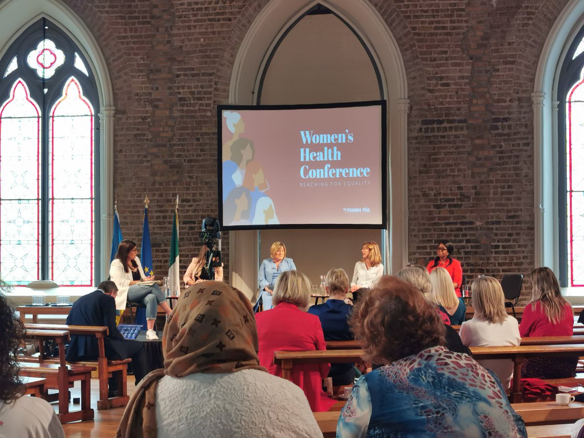 MichelleFilan1's tweet photo. Panel discussion around Eating Disorders or Disordered Eating and Body Image. Kate is Nurse in the Irish Prison Service, interesting conversation around Mental Health #whc22 @lichamber https://t.co/ddrfhQPE2k