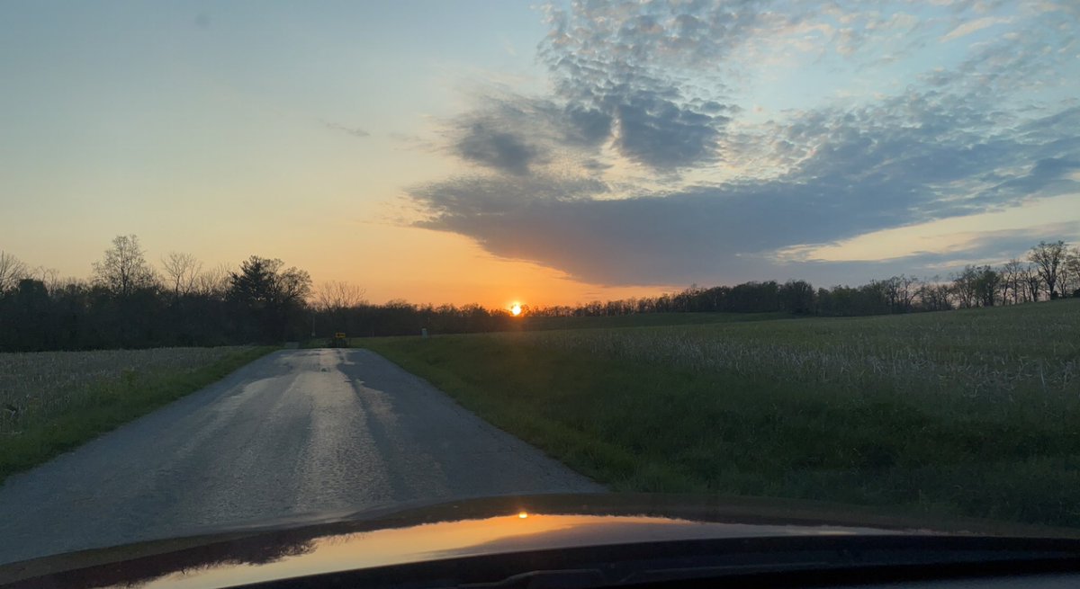 GLightle's tweet image. ‘cause here on earth, it feels like everything good is missing since you left 

and here on earth, everything’s different, there’s an emptiness 

i hope you’re dancing in the sky 💚