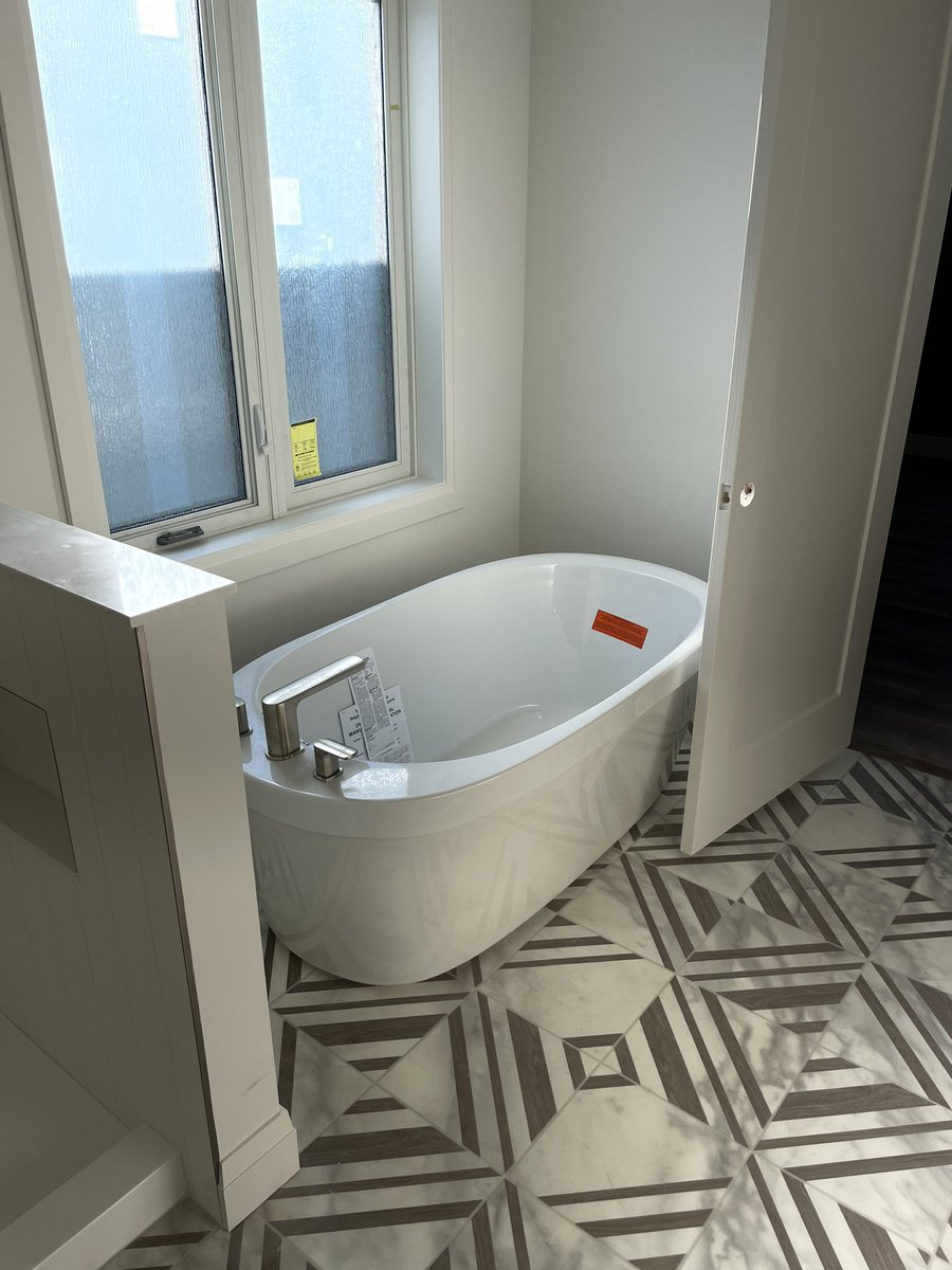 Turnerplumbing2's tweet image. Best part of the project is fixture install brings the vision together #fixtures #finalstep